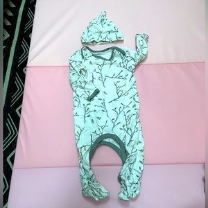 burt’s bees snap footed pajamas 6-9 month gender neutral